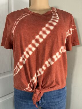 FOREVER 21 Womens Tshirt sz M Tie Dye Short Sleeve front tie Cropped